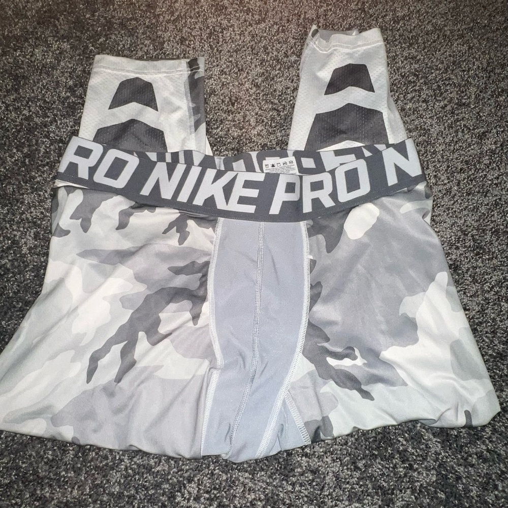 Men’s Nike pro tights